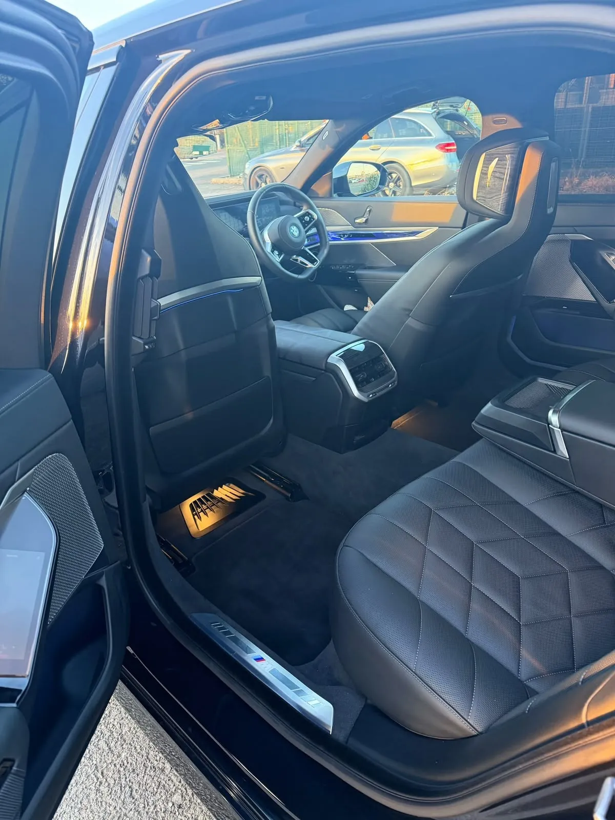 Rear door open on the BMW i7