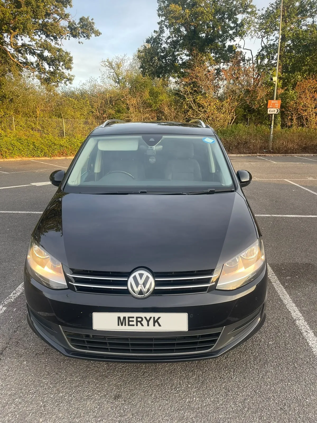 Volkswagen Sharan people carrier with a MERYK number plate